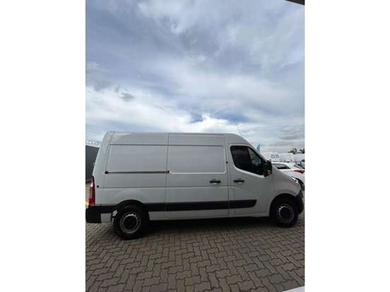 RENAULT-MASTER-2021