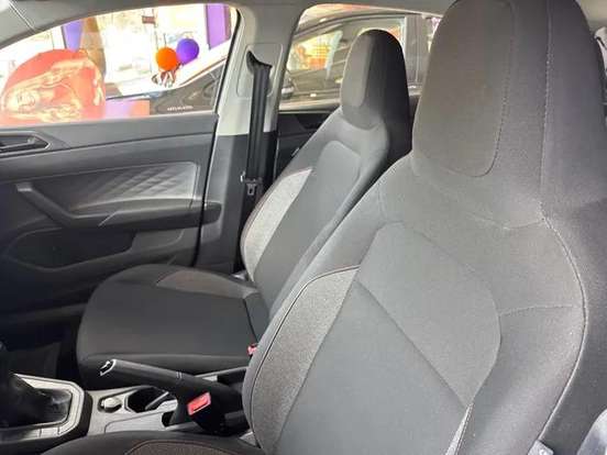 VOLKSWAGEN-POLO-2023