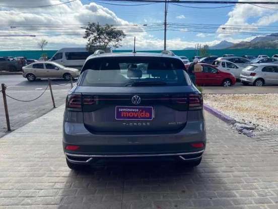 VOLKSWAGEN-T-CROSS-2023