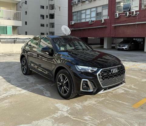 AUDI-Q5-2022