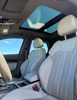AUDI-Q5-2022