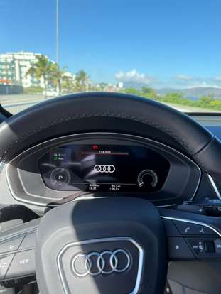 AUDI-Q5-2022
