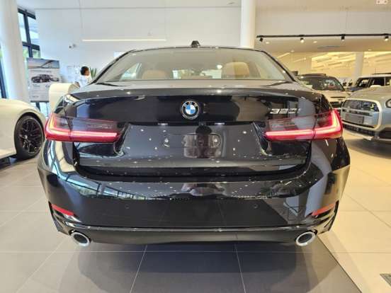 BMW-320i-2025