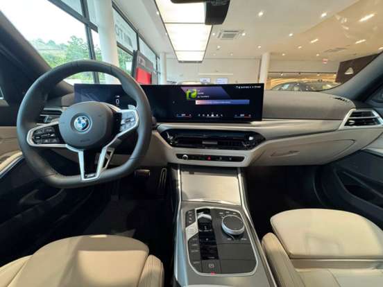 BMW-330e-2.0 16V TURBO HÍBRIDO M SPORT AUTOMÁTICO BMW-330e-2025