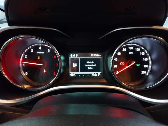 CHEVROLET-TRACKER-2023