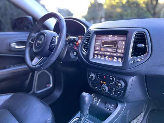 JEEP-COMPASS-2.0 16V FLEX LONGITUDE AUTOMÁTICO JEEP-COMPASS-2018