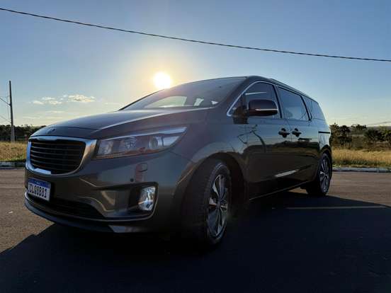 KIA-CARNIVAL-3.3 EX V6 24V GASOLINA 4P AUTOMATICO KIA-CARNIVAL-2017