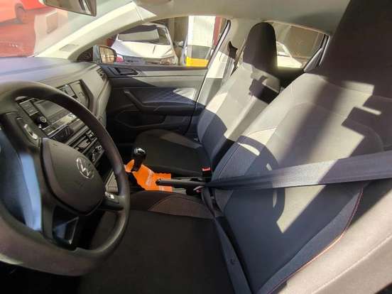 VOLKSWAGEN-POLO-2023