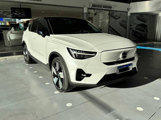 VOLVO C40 P8 RECHARGE PURE ELECTRIC AWD