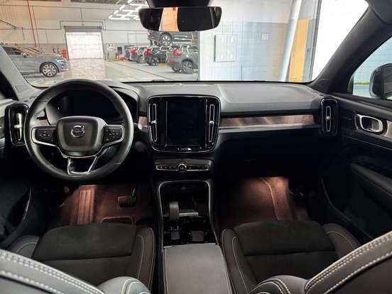 VOLVO-C40-P8 RECHARGE PURE ELECTRIC AWD VOLVO-C40-2022