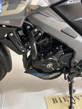 BAJAJ-DOMINAR NS200-2025