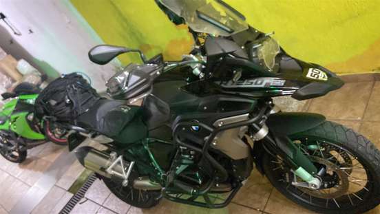 BMW-R 1250 GS TRIPLE BLACK BMW-R 1250 GS TRIPLE BLACK-2022