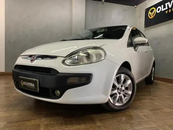 FIAT PUNTO 1.4 ATTRACTIVE 8V FLEX 4P MANUAL FIAT PUNTO 1.4 ATTRACTIVE 8V FLEX 4P MANUAL