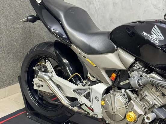 HONDA-CB 600F HORNET-2005