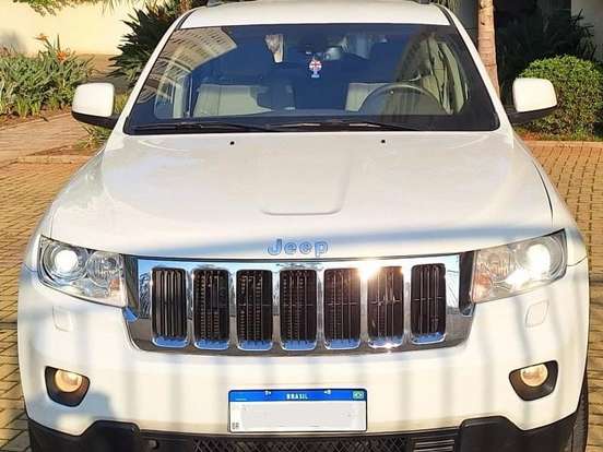 JEEP-GRAND CHEROKEE-3.6 LAREDO 4X4 V6 24V GASOLINA 4P AUTOMÁTICO JEEP-GRAND CHEROKEE-2011