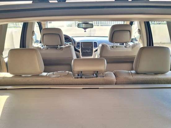 JEEP-GRAND CHEROKEE-3.6 LAREDO 4X4 V6 24V GASOLINA 4P AUTOMÁTICO JEEP-GRAND CHEROKEE-2011