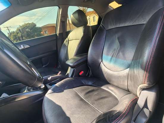 KIA-CERATO-1.6 SX3 16V GASOLINA 4P MANUAL KIA-CERATO-2012