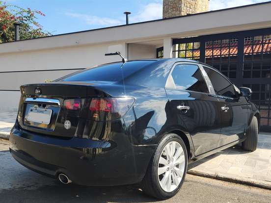 KIA-CERATO-1.6 SX3 16V GASOLINA 4P MANUAL KIA-CERATO-2012