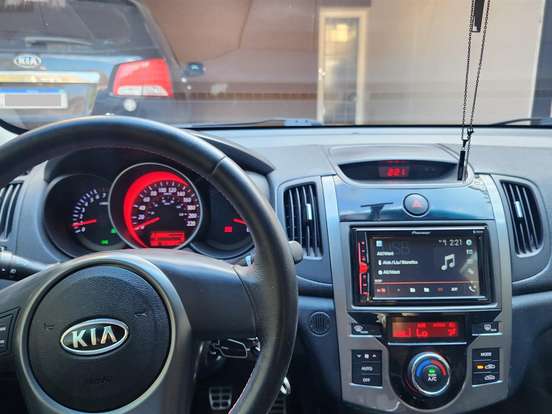 KIA-CERATO-1.6 SX3 16V GASOLINA 4P MANUAL KIA-CERATO-2012