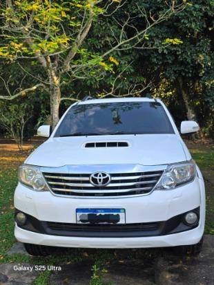 TOYOTA HILUX SW4 3.0 SRV 4X4 7 LUGARES 16V TURBO INTERCOOLER DIESEL 4P AUTOMÁTICO