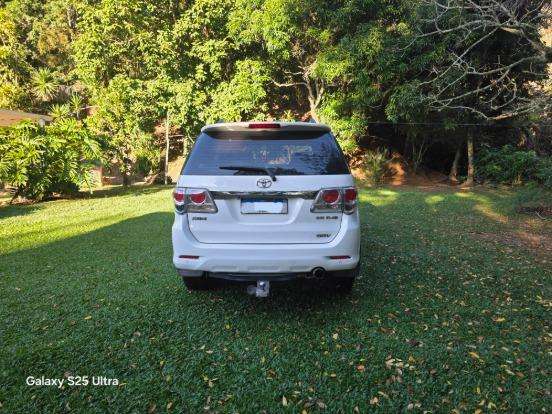 TOYOTA-HILUX SW4-2013