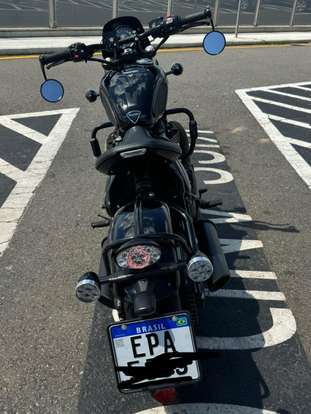 TRIUMPH-BONNEVILLE BOBBER 1200-2019