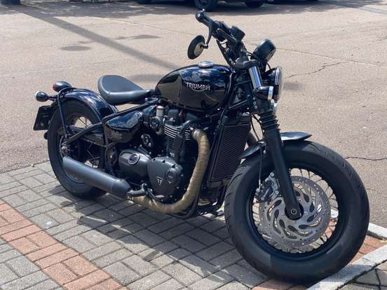 TRIUMPH-BONNEVILLE BOBBER 1200-2019