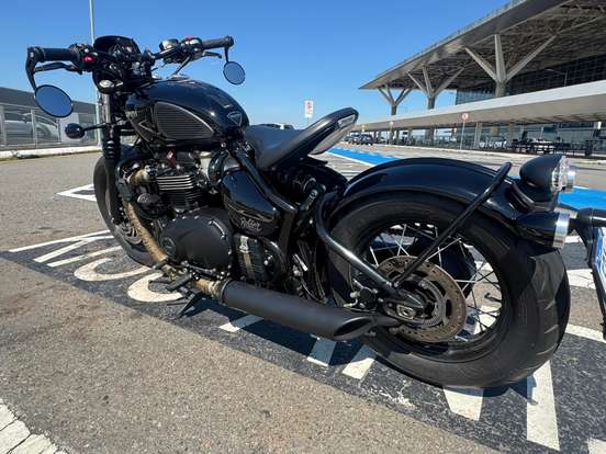 TRIUMPH-BONNEVILLE BOBBER 1200-2019