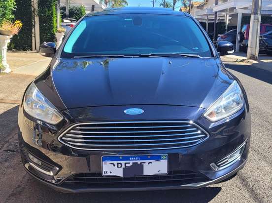 FORD-FOCUS-2017