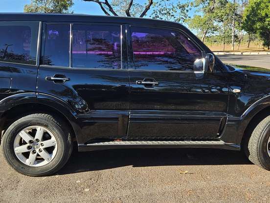 MITSUBISHI-PAJERO FULL-3.2 GLS 4X4 16V TURBO INTERCOOLER DIESEL 4P AUTOMÁTICO MITSUBISHI-PAJERO FULL-2005