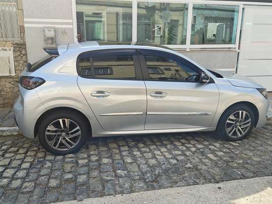 PEUGEOT-208-2020