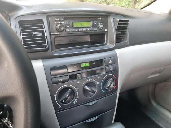 TOYOTA-COROLLA-2004