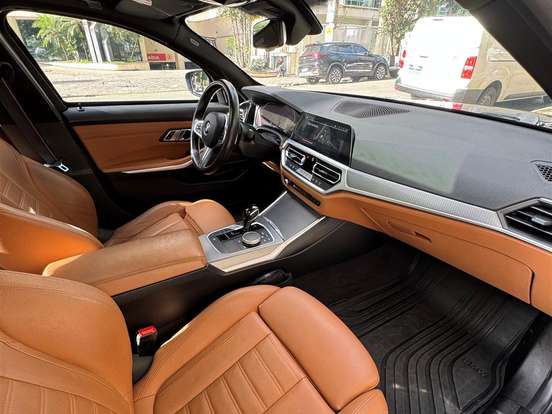 BMW-320i-2.0 16V TURBO GASOLINA M SPORT AUTOMÁTICO BMW-320i-2021