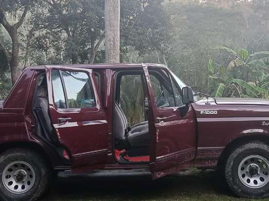 FORD-F-1000-3.9 SR XK DESERTER DIESEL MANUAL FORD-F-1000-1993