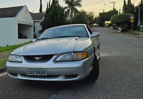 FORD-MUSTANG-1995