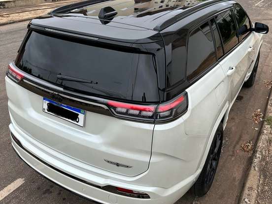 JEEP-COMMANDER-2.0 HURRICANE 4 TURBO GASOLINA BLACKHAWK AT9 JEEP-COMMANDER-2024