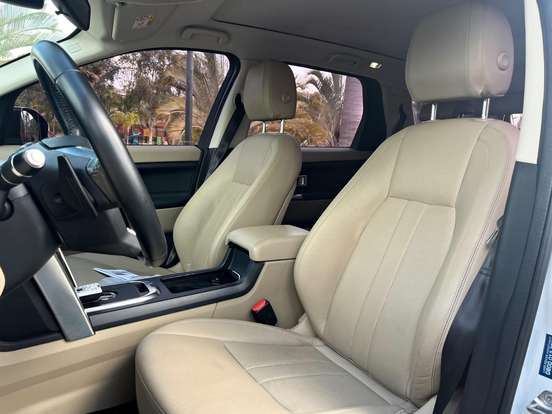 LAND ROVER-DISCOVERY SPORT-2018