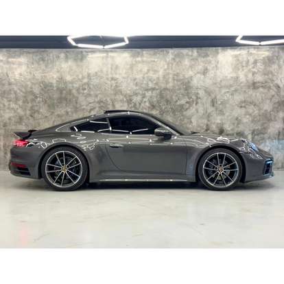 PORSCHE-911-2020