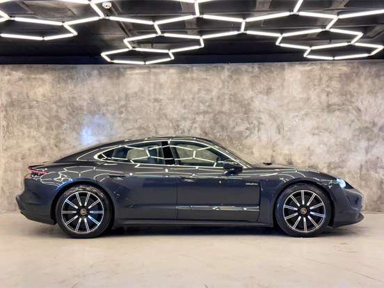 PORSCHE-TAYCAN-4S ELÉTRICO PORSCHE-TAYCAN-2020