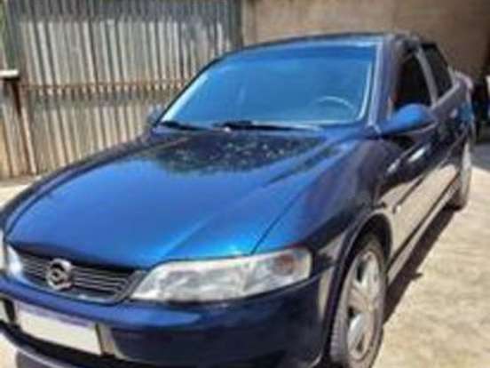 CHEVROLET-VECTRA-2.0 MPFI EXPRESSION 8V GASOLINA 4P MANUAL CHEVROLET-VECTRA-2005