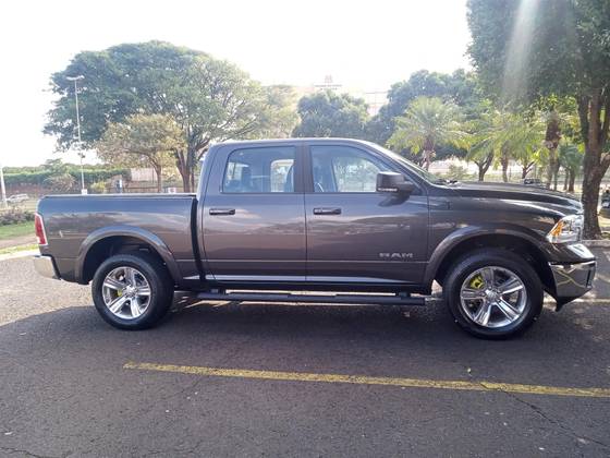 RAM CLASSIC 5.7 V8 GASOLINA LARAMIE CD 4X4 AUTOMÁTICO