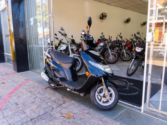 SUZUKI AN125 BURGMAN 