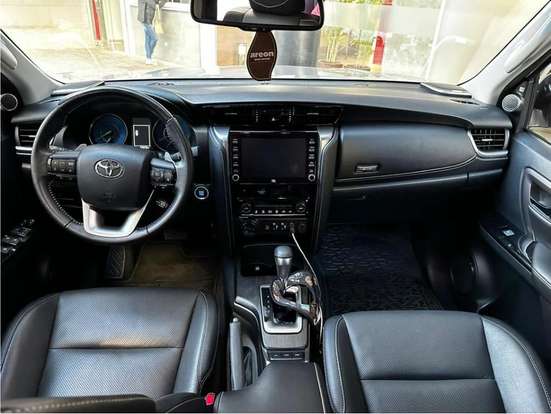 TOYOTA-HILUX SW4-2021