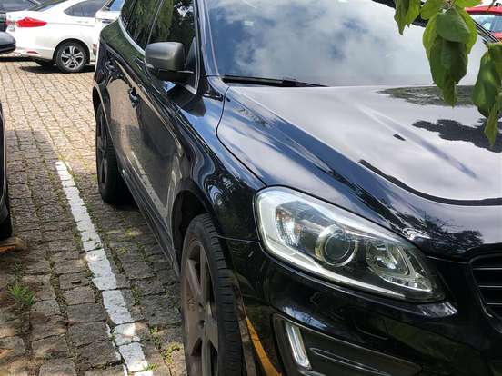 VOLVO-XC60-2.0 T5 R DESIGN TURBO GASOLINA 4P AUTOMÁTICO VOLVO-XC60-2013