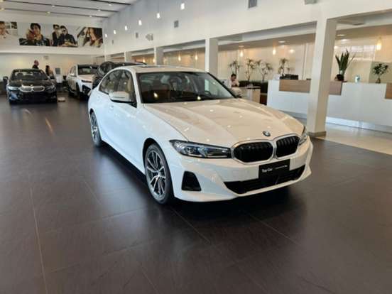 BMW-320i-2025