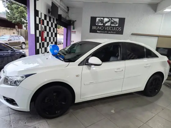 CHEVROLET CRUZE 1.8 LTZ 16V FLEX 4P AUTOMÁTICO CHEVROLET CRUZE 1.8 LTZ 16V FLEX 4P AUTOMÁTICO