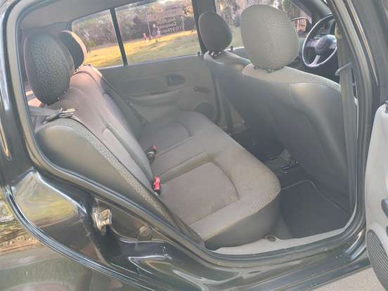 RENAULT-CLIO-2007