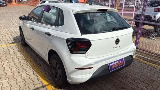 VOLKSWAGEN-POLO-2023