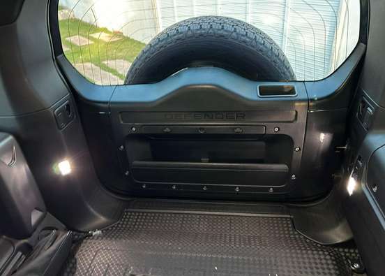 LAND ROVER-DEFENDER-2023