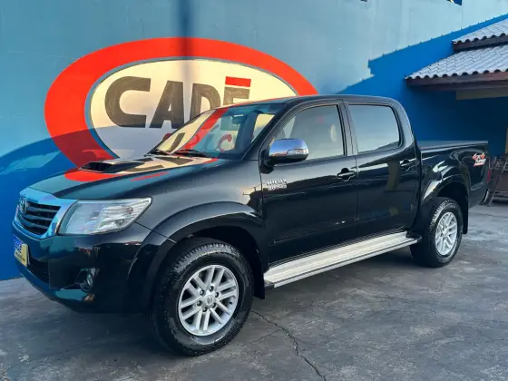 TOYOTA HILUX 3.0 SRV 4X4 CD 16V TURBO INTERCOOLER DIESEL 4P AUTOMÁTICO TOYOTA HILUX 3.0 SRV 4X4 CD 16V TURBO INTERCOOLER DIESEL 4P AUTOMÁTICO